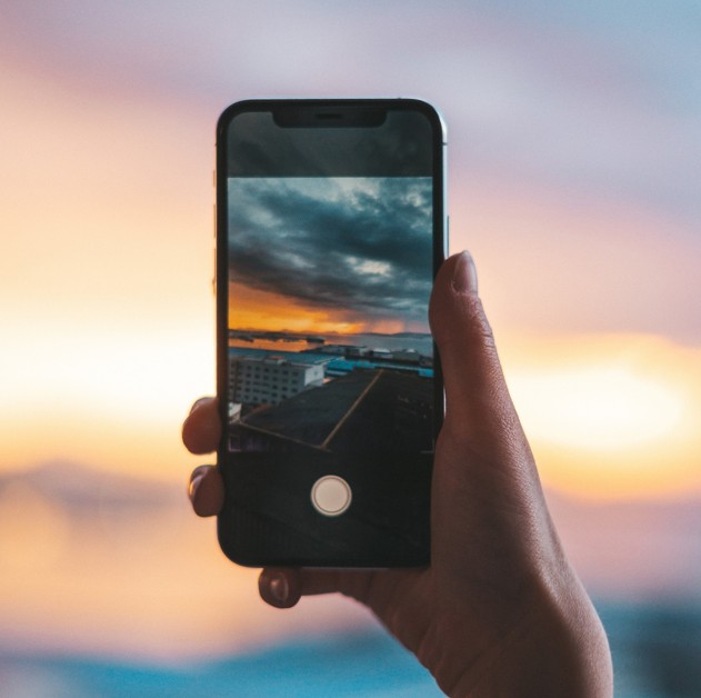 【初心者でもOK】AIで思い出写真を高画質化！iPhone×人気画像拡大ツール実体験ガイドと選び方解説