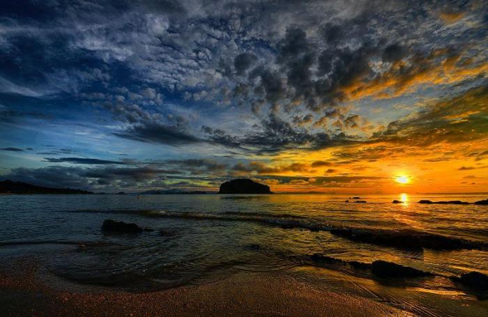 Be Aware of Where the Sun is for Sun Photography