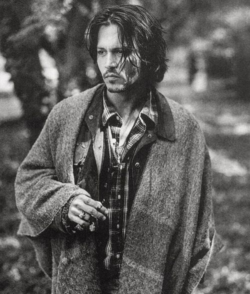Imagem de johnny depp, black and white, and actor | Johnny depp, Young johnny depp, Johnny
