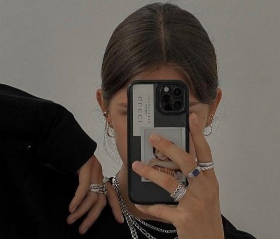 Mirror selfie